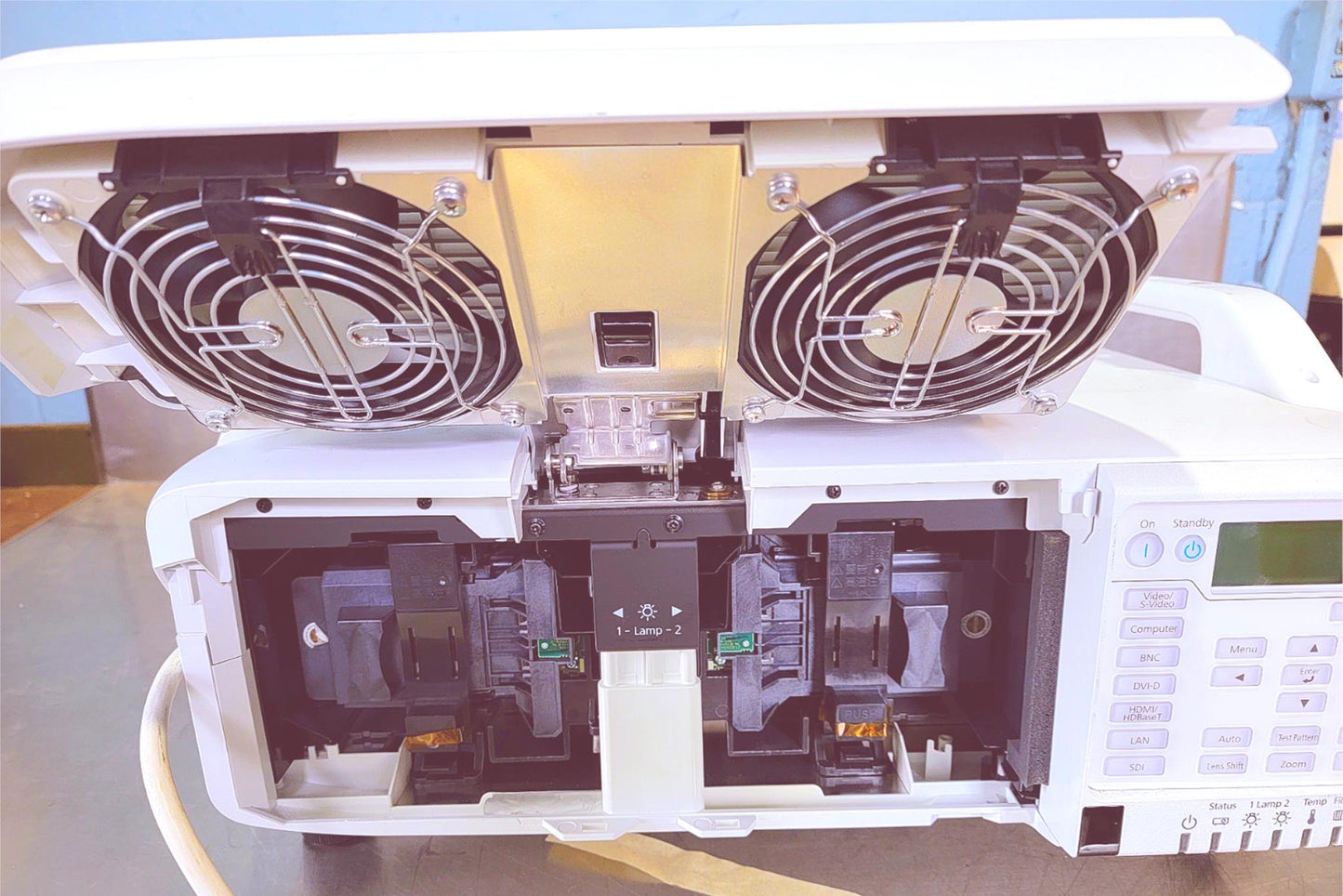 EPSON POWERLITE Pro Z11000WNL WXGA 3LCD LARGE VENUE PROJECTOR w/ REMOTE & NOLENS