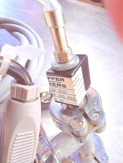 BALZERS PFEIFFER TMH 260 TURBOMOLECULAR VACUUM PUMP TWO CABLES & EXTRAS FREESHIP