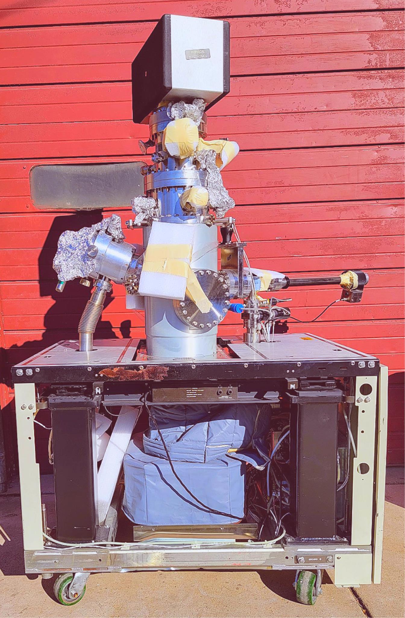 Teste"ULVAC PHYSICAL ELECTRONICS Phi680 ATOM SPECTROMETER AES AUGER NANOPROBE"