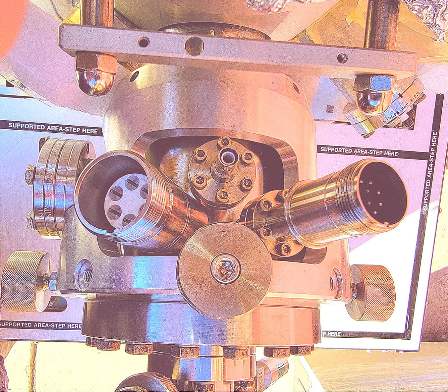 Teste"ULVAC PHYSICAL ELECTRONICS Phi680 ATOM SPECTROMETER AES AUGER NANOPROBE"