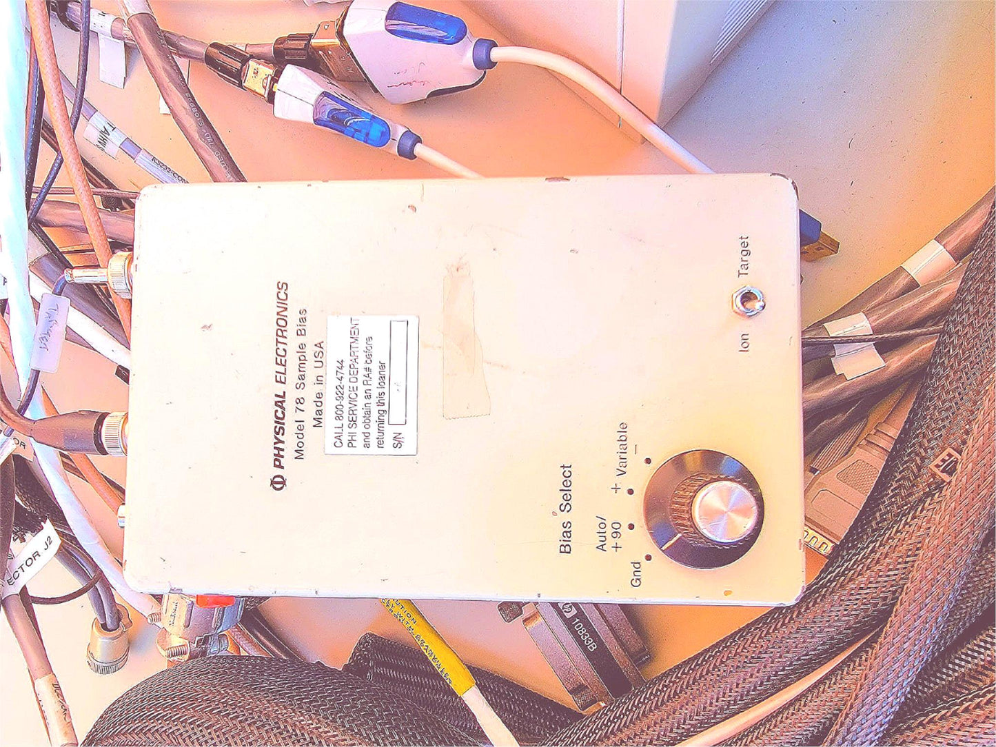 Teste"ULVAC PHYSICAL ELECTRONICS Phi680 ATOM SPECTROMETER AES AUGER NANOPROBE"