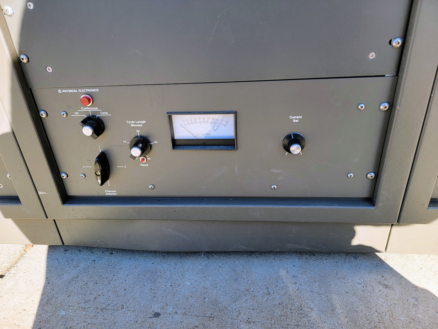 Teste"ULVAC PHYSICAL ELECTRONICS Phi680 ATOM SPECTROMETER AES AUGER NANOPROBE"