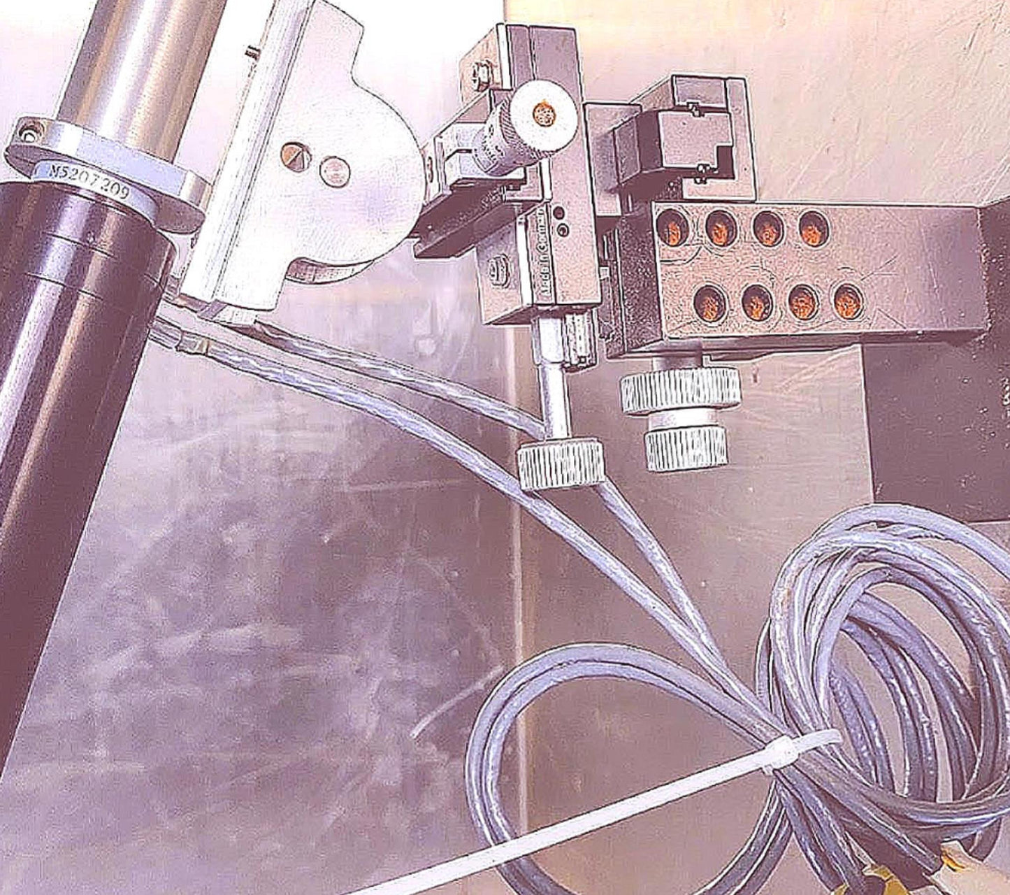 WORLD PRECISION INSTR RIGHTHANDED MICROMANIPULATOR M3301R 90DAYWARRANTY FREESHIP