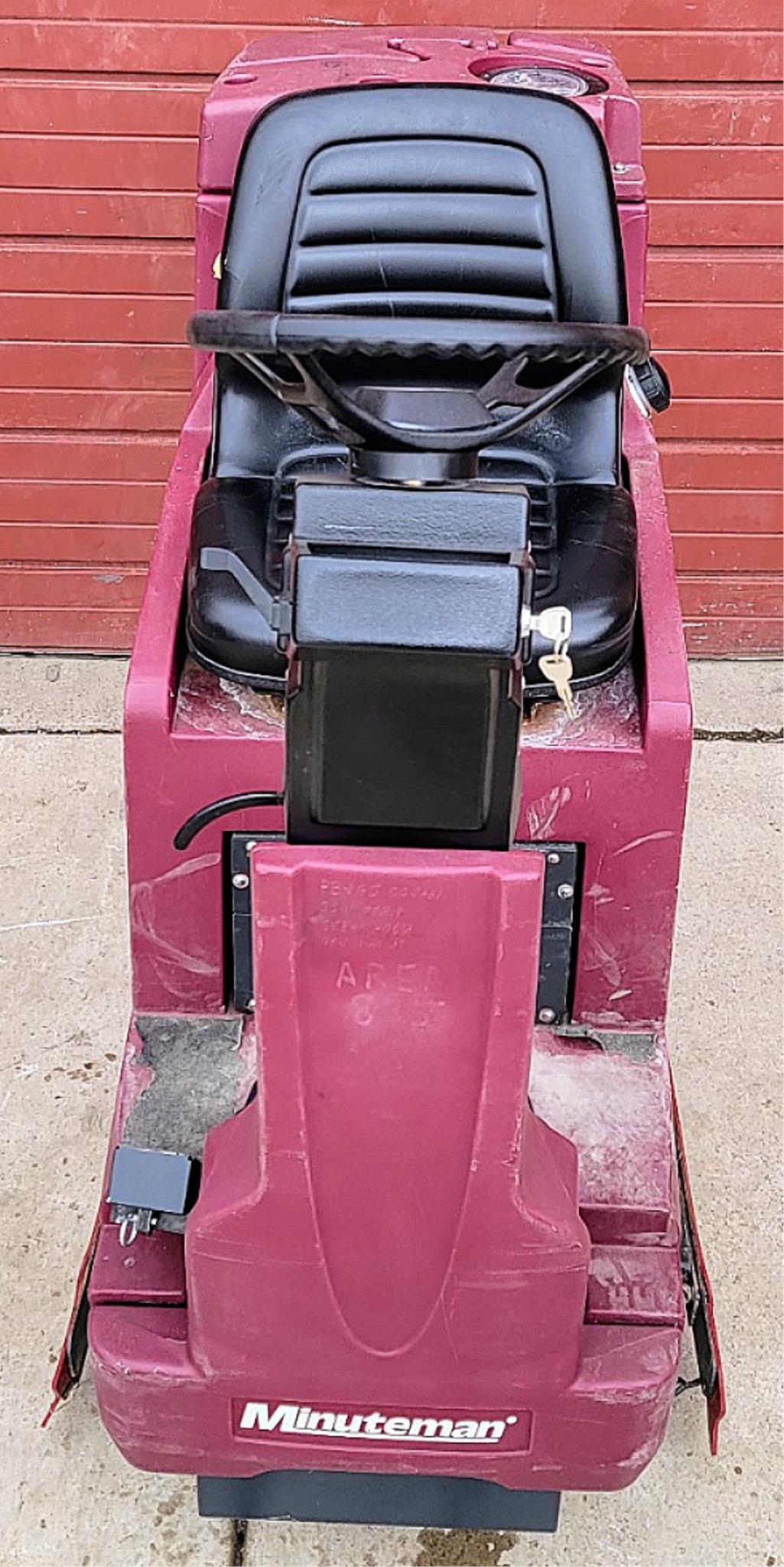 MINUTEMAN SCV 24/26P RIDE ON SCRUBBER LOWHOURS 90DAYWARRANTY WATCHVIDEO FREESHIP