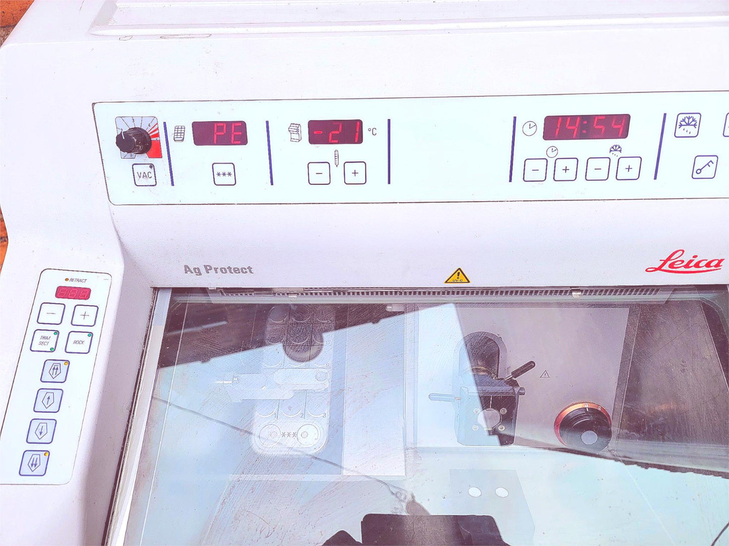 LEICA CM1950 CRYOSTAT VACUUM UV ULTRAVIOLET 60 Hz 120V 90DAYWARRANTY WATCH-VIDEO