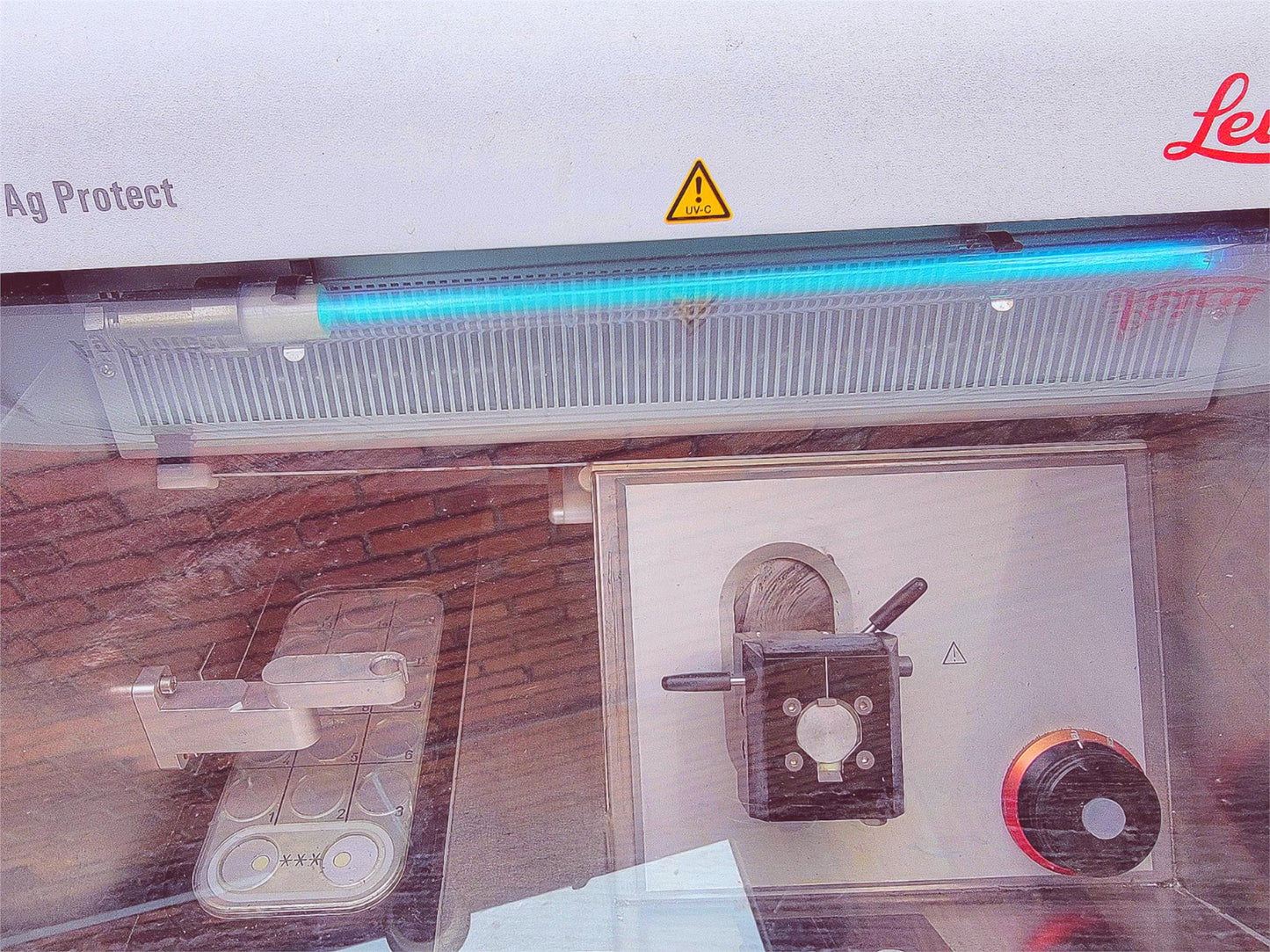 LEICA CM1950 CRYOSTAT VACUUM UV ULTRAVIOLET 60 Hz 120V 90DAYWARRANTY WATCH-VIDEO