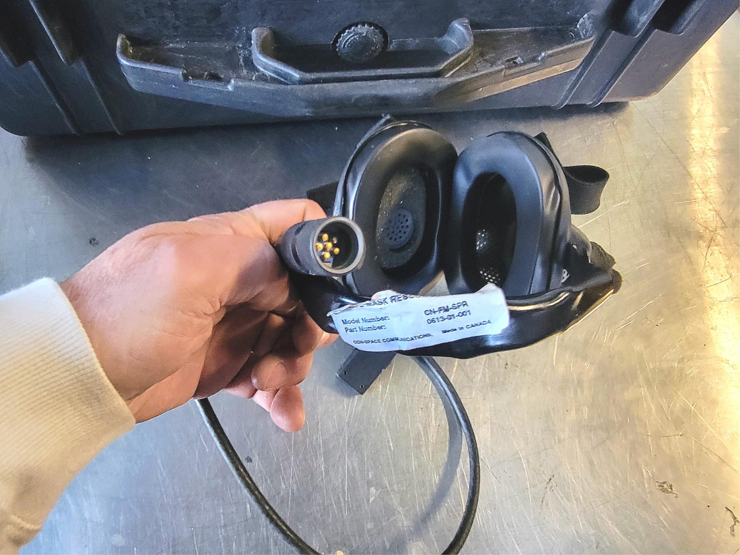 CON-SPACE CSI 2001 FUEL CELL ENTRY KIT HARDLINE COMMUNITCATIONS CABLES & CASE