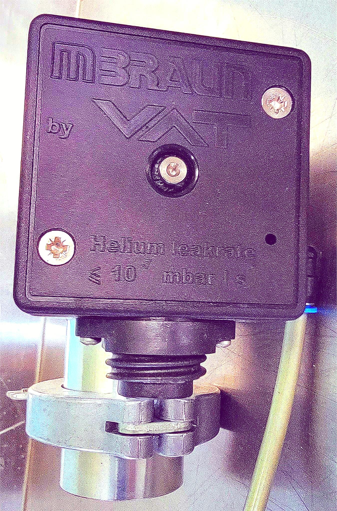 MBRAUN VAT 26432-KA41-AEB3/1192 A-1149362 HV VACUUM ANGLE VALVE PNEUMATIC ACTUAT