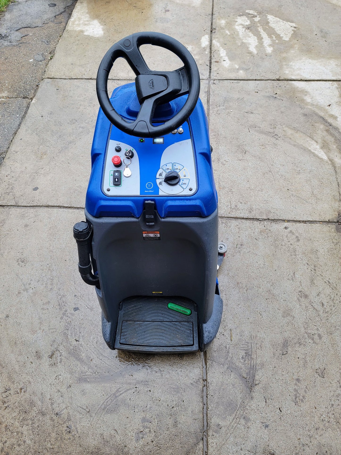 90DAYWARRANTY CHARIOT™ 2 ISCRUB 20 DELUXE WITH ORB™ + 130 WET + PAD WATCH VIDEO