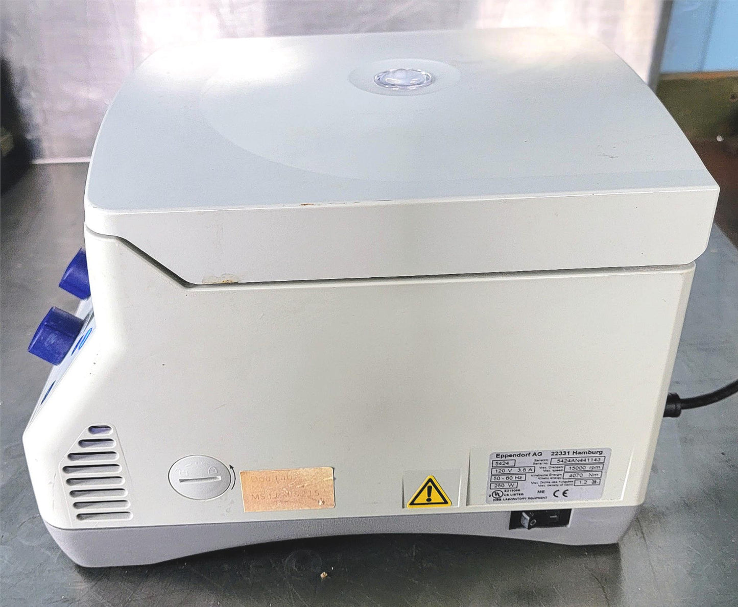 EPPENDORF 5424 CENTRIFUGE & AEROSOL-TIGHT FA-45-24-11 ROTOR & MANUAL WATCH VIDEO