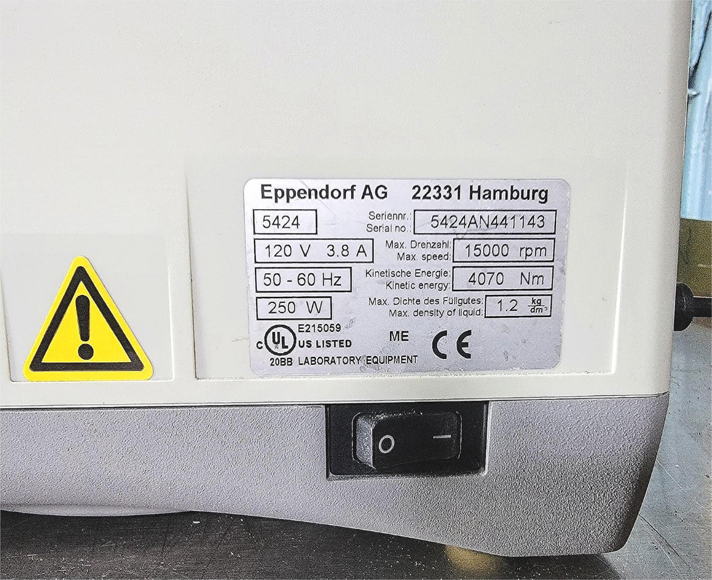 EPPENDORF 5424 CENTRIFUGE & AEROSOL-TIGHT FA-45-24-11 ROTOR & MANUAL WATCH VIDEO