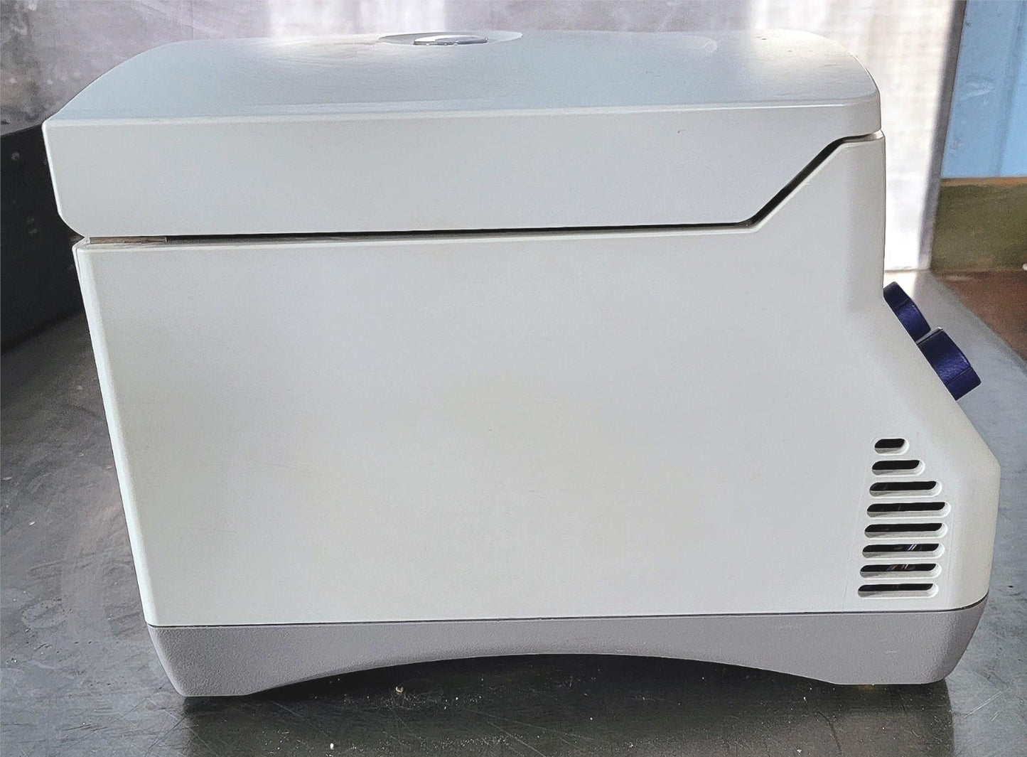 EPPENDORF 5424 CENTRIFUGE & AEROSOL-TIGHT FA-45-24-11 ROTOR & MANUAL WATCH VIDEO