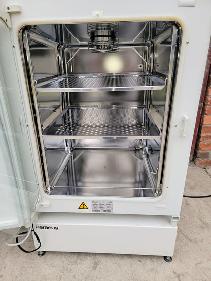 HERA CELL 240 CO2 INCUBATOR by HERAEUS with ST STEEL TRAYS & Bonus BASE FREESHIP