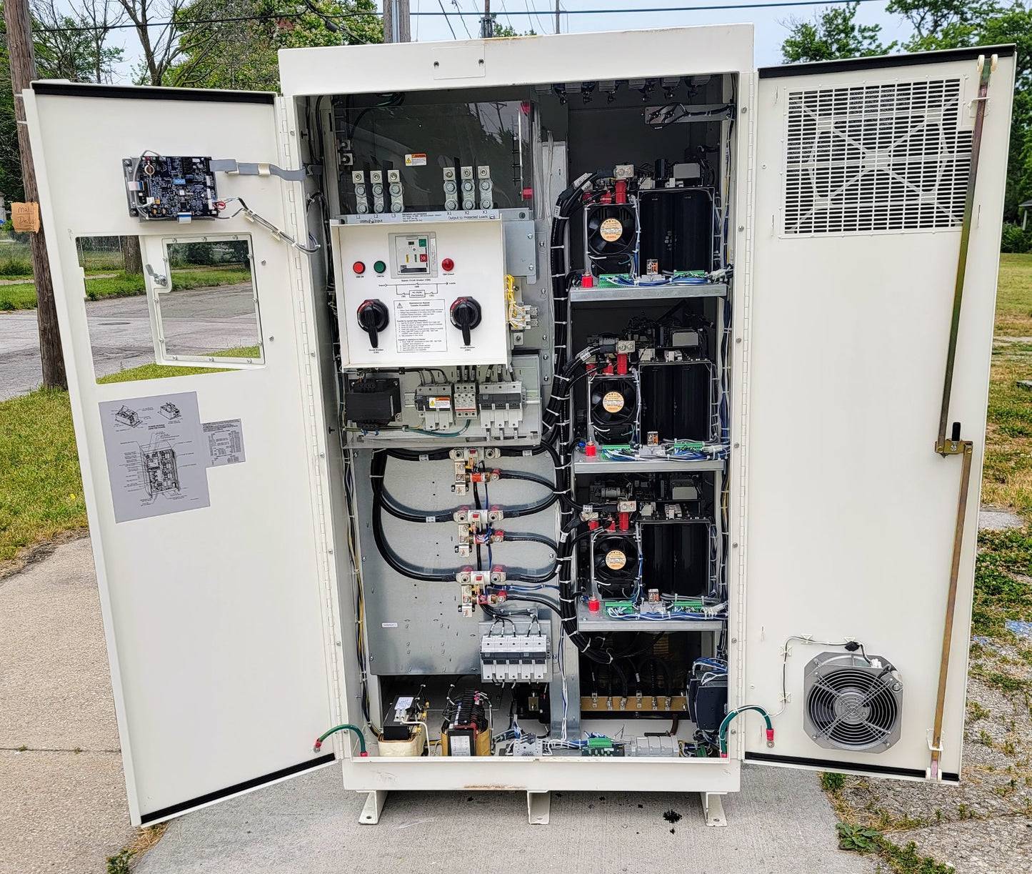 ALLEN BRADLEY ROCKWELL AUTOMATION 1608P200A480V3SHC DySC 200AMP VOLT SAG PROTECT