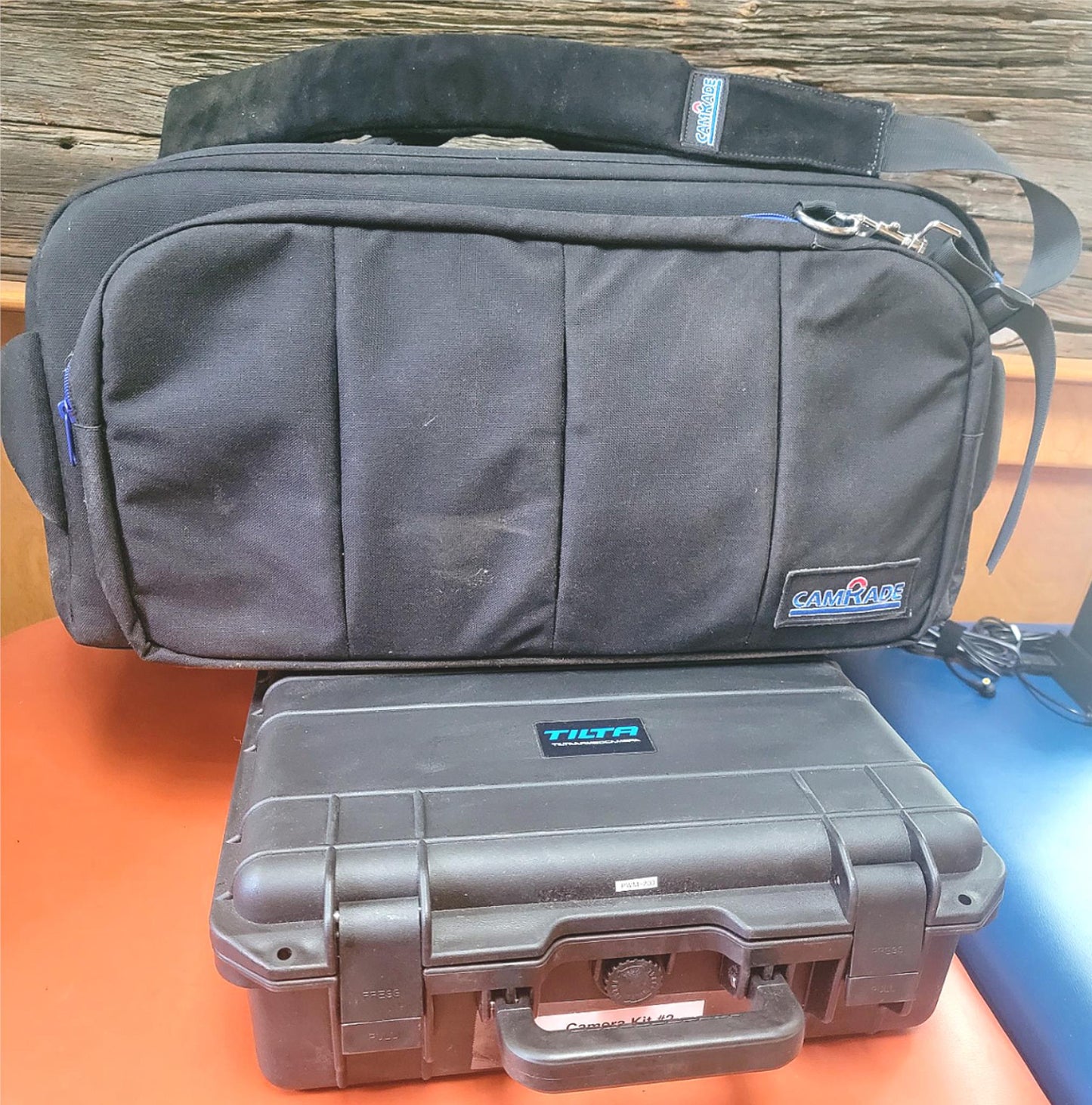 SONY PXW-X200 DIGITAL VIDEO CAMCORDER REMOTE CAMRADE CASE TILTA KIT WATCH VIDEO