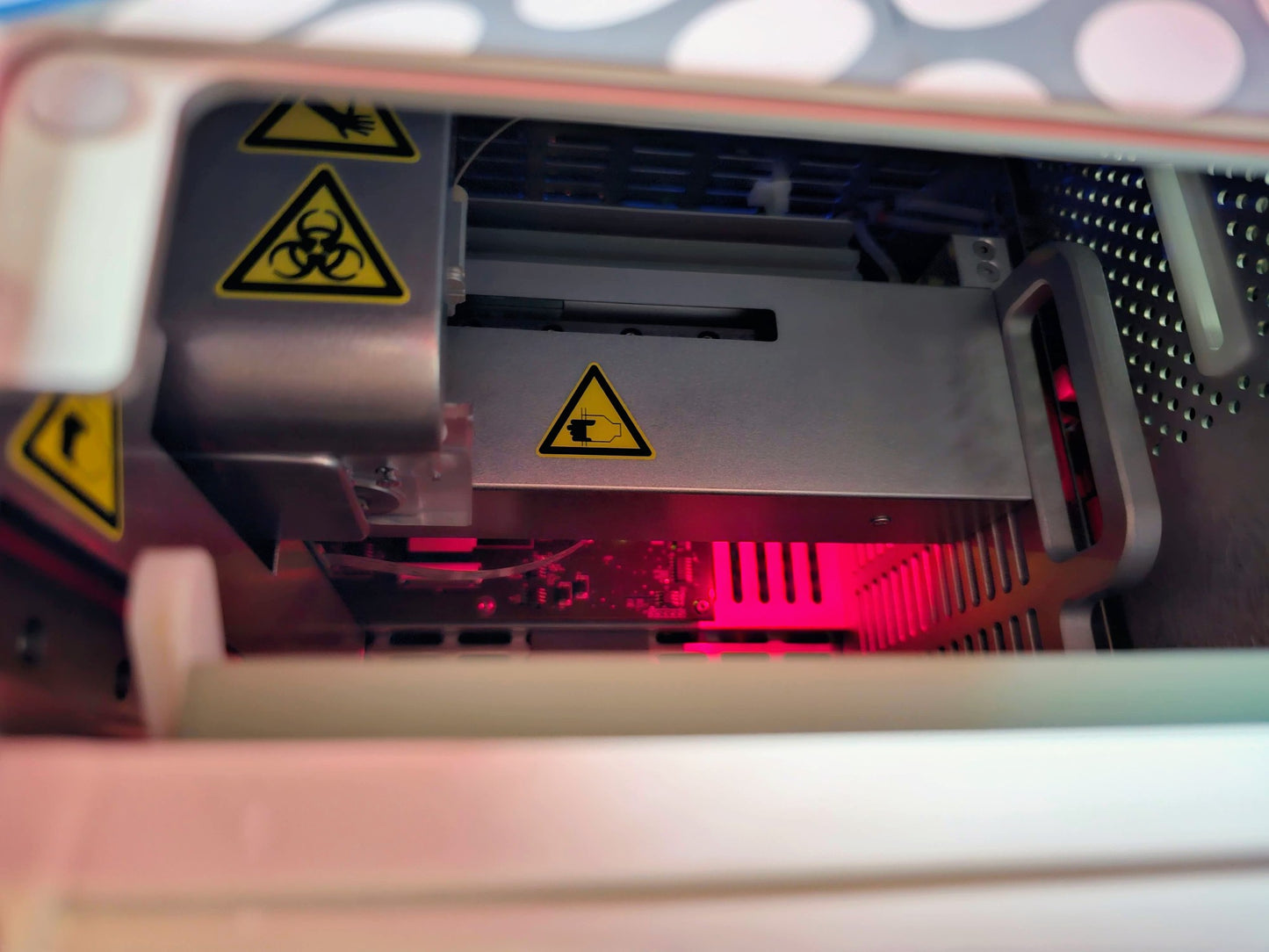 BECKMAN COULTER CYTOFLEX FLOW CYTOMETER "NO DONGLE" *FREE SOFTWARE* WATCH VIDEO!