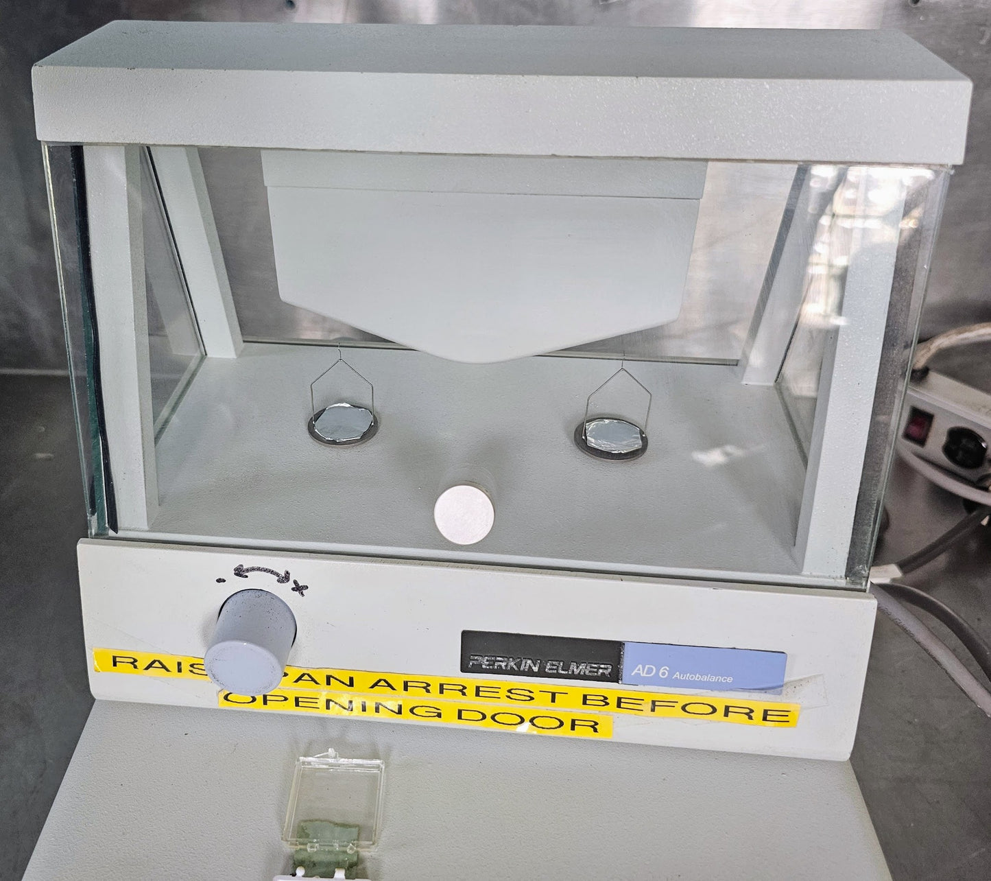 90-DAY-WARRANTY PERKIN ELMER AD 6 MICROBALANCE 0.1mg 5g 90-DAY-WARRANTY FREESHIP