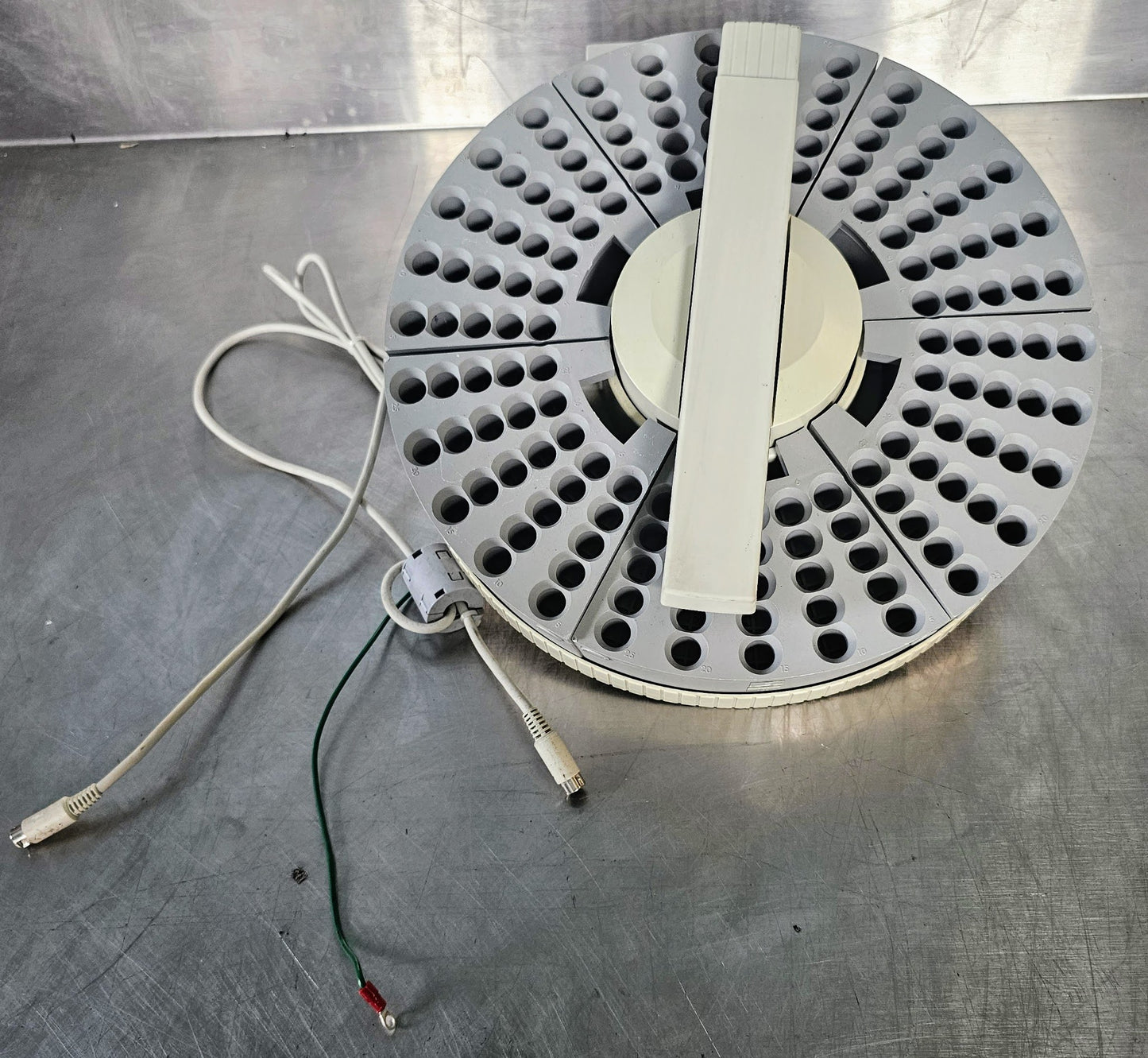 SHIMADZU AOC-20S AUTO SAMPLER INJECTION CAROUSEL CHROMATOGRAPH ROB/ARM FREE SHIP