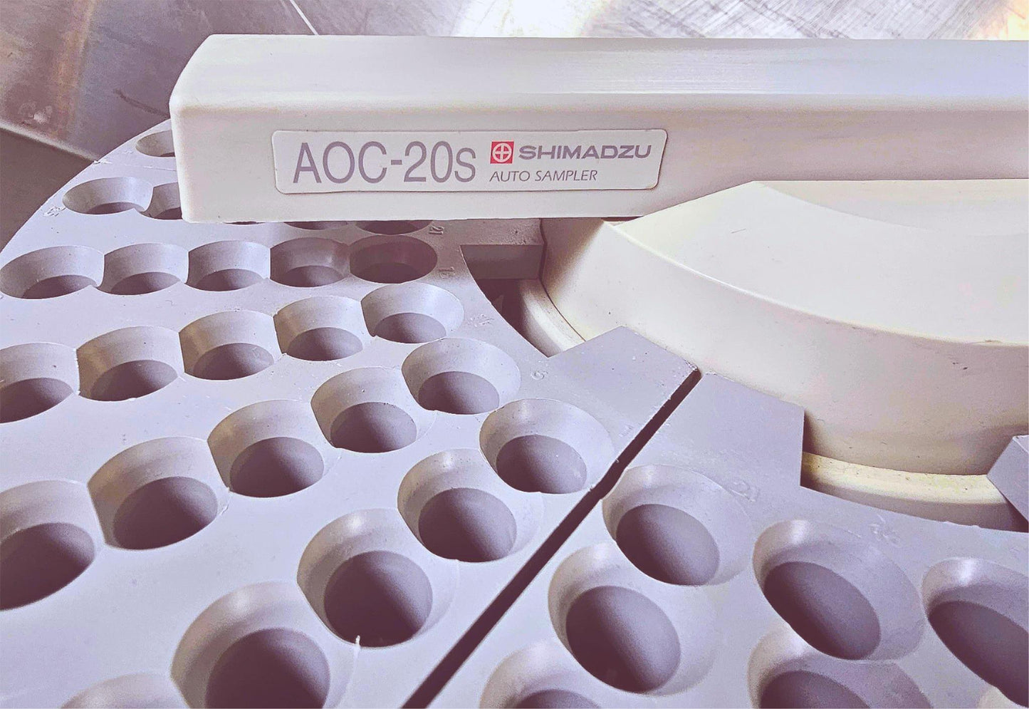 SHIMADZU AOC-20S AUTO SAMPLER INJECTION CAROUSEL CHROMATOGRAPH ROB/ARM FREE SHIP