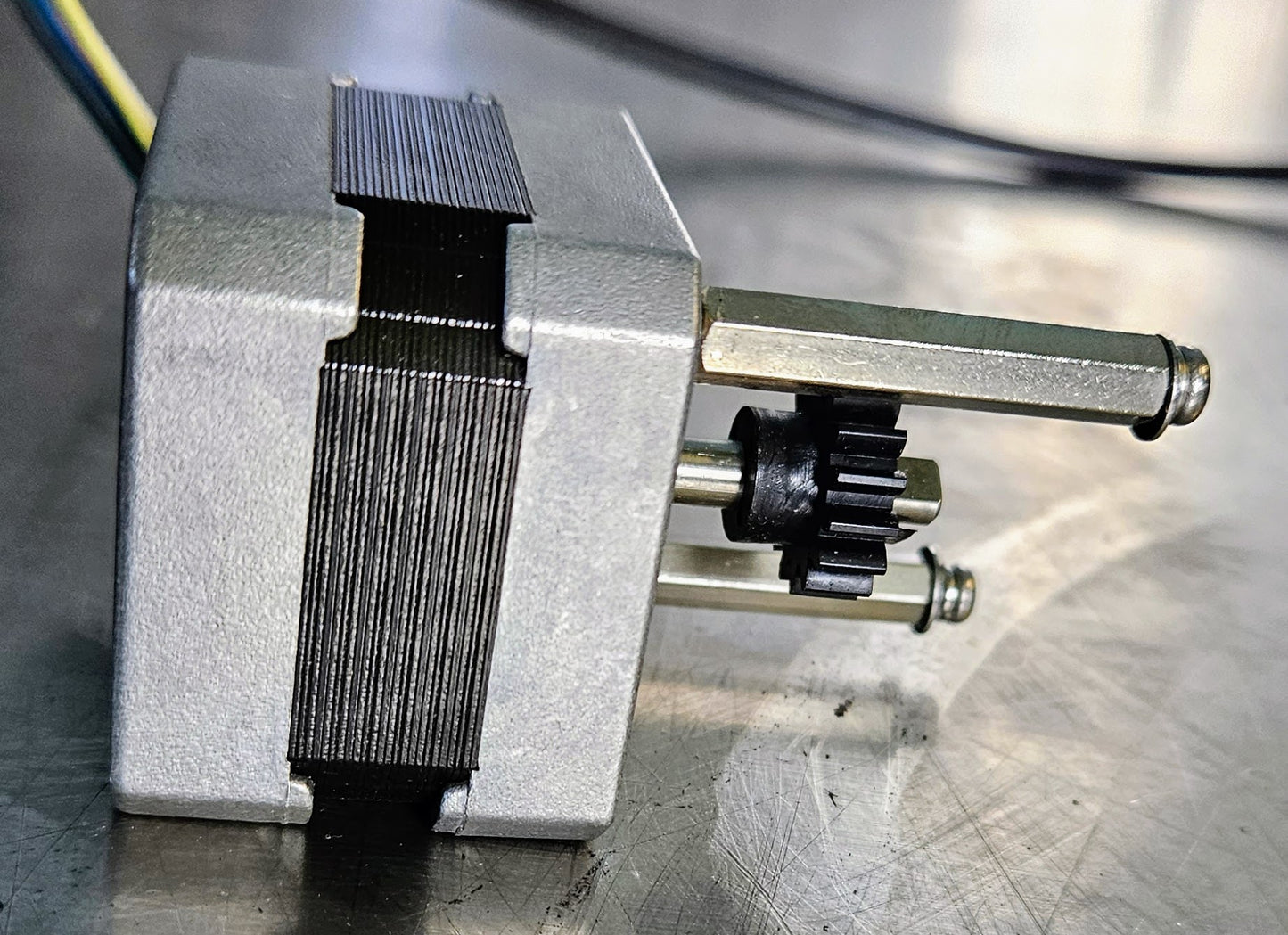 90-DAY-WARRANTY VEXTA PX243-03A-C43 STEPPING MOTOR 2 PHASE 12VDC FREE SHIP