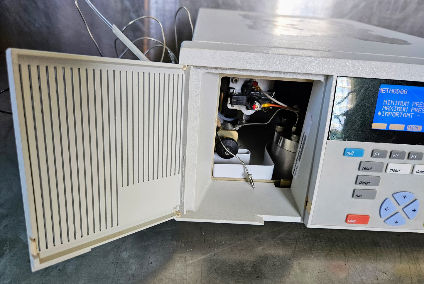 2UNITSWARRANTY PERKIN ELMER SERIES 200 UV/VIS DETECTOR & HPLC PUMP UNIT FREESHIP