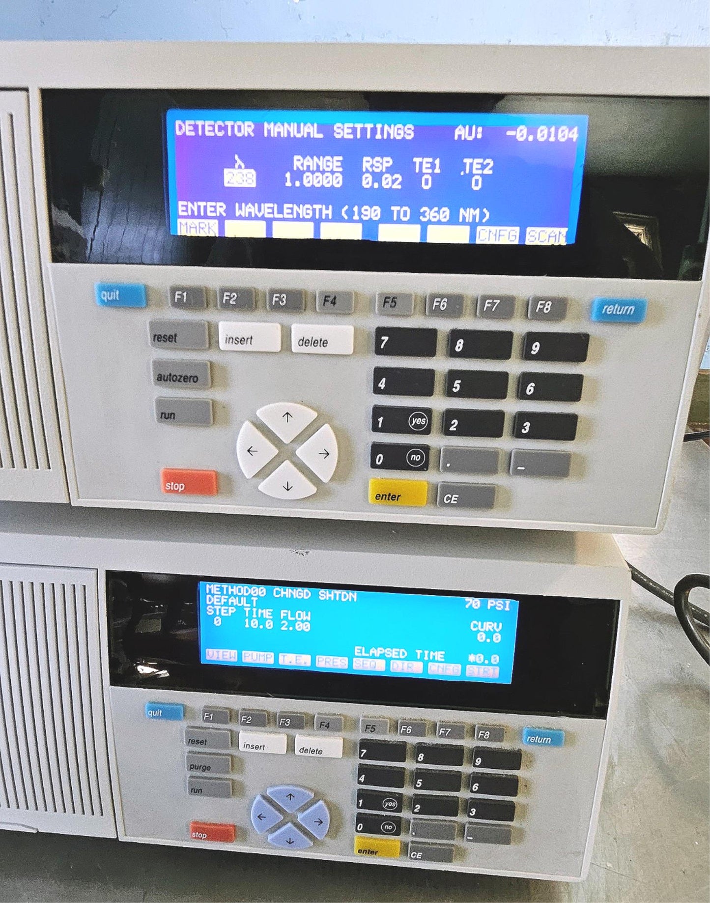 2UNITSWARRANTY PERKIN ELMER SERIES 200 UV/VIS DETECTOR & HPLC PUMP UNIT FREESHIP
