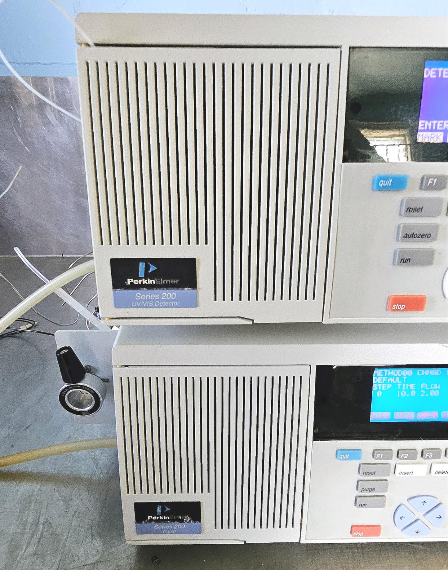 2UNITSWARRANTY PERKIN ELMER SERIES 200 UV/VIS DETECTOR & HPLC PUMP UNIT FREESHIP
