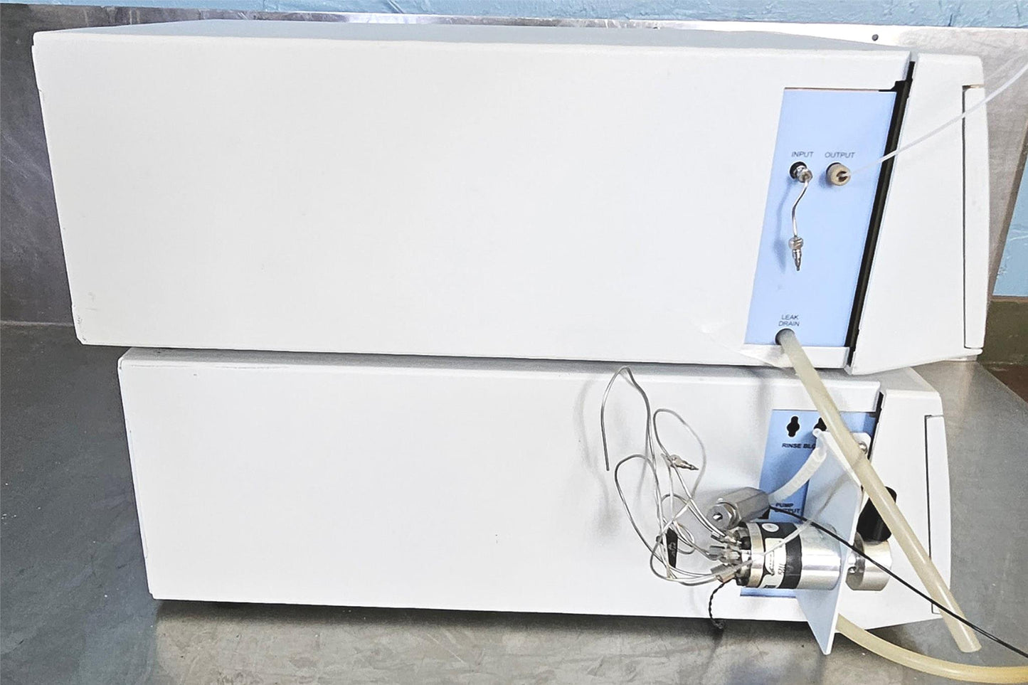 2UNITSWARRANTY PERKIN ELMER SERIES 200 UV/VIS DETECTOR & HPLC PUMP UNIT FREESHIP
