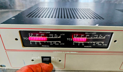 VARIAN 880 RS GAS VACUUM IONIZATION PRESSURE GAUGE 90-DAY-WARRANTY FREE SHIP