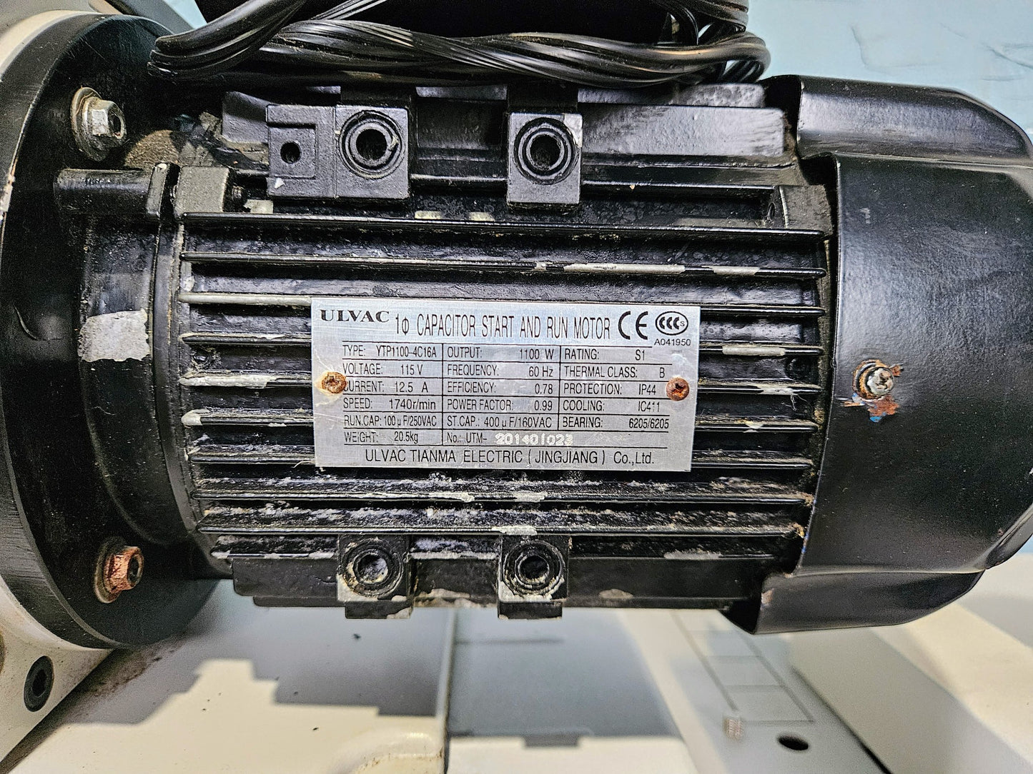 VARIAN 450-GC CHROMATOGRAPH MASS SPECTROMETER & ULVAC VACUUM PUMP WATCH VIDEO