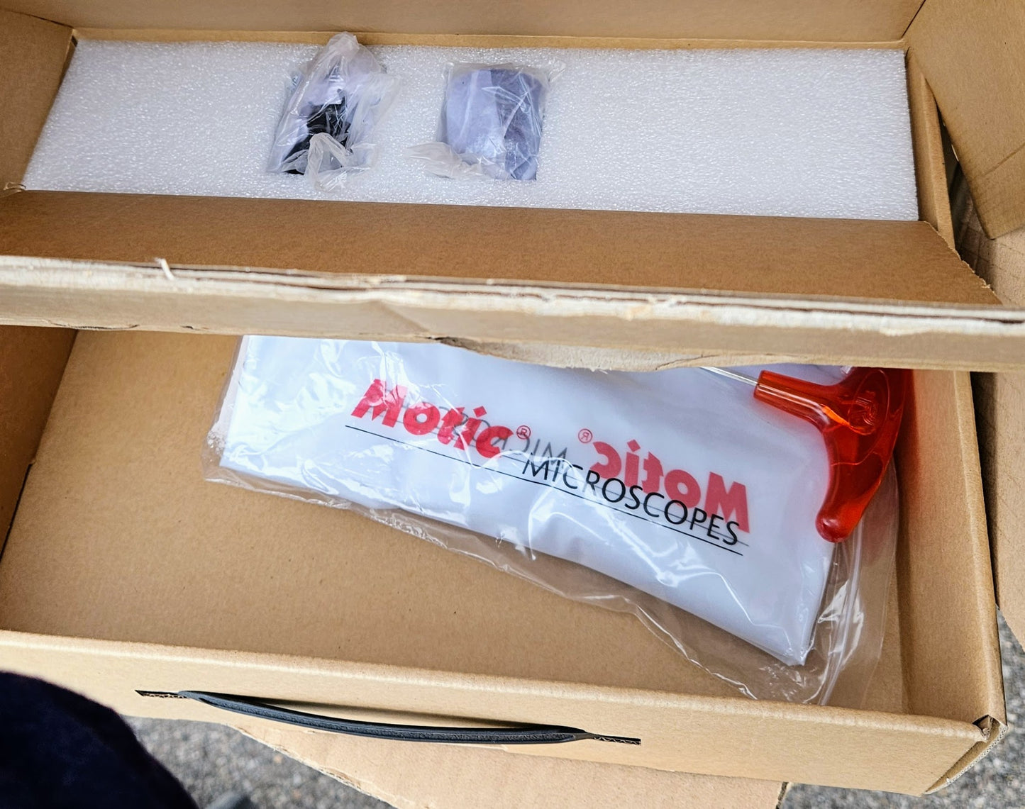 B/NEW MOTIC PSM-1000 TRINOCULAR MLC-150 PLAN APO ELWD 5x10x20x50xOBJE MICROSCOPE