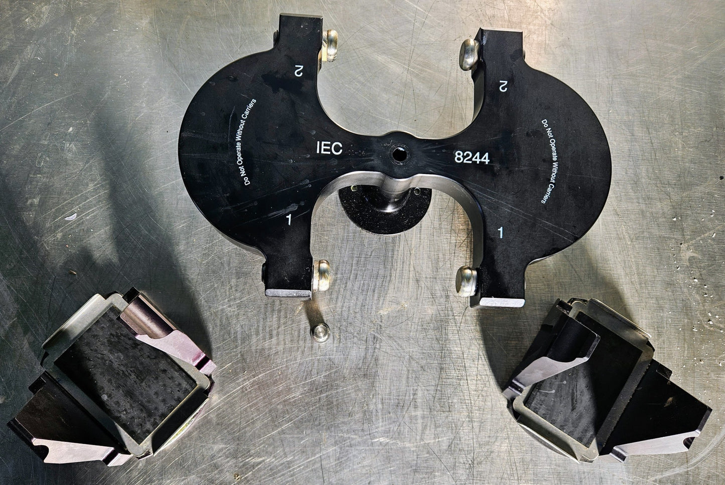 IEC THERMO ELECTRON 8244 Swinging Bucket ROTOR with Two 5786 Microplate Carriers