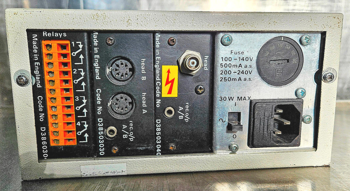 EDWARDS PIRANI PENNING HIGH VACUUM CATHODE CONTROLLER 1105 (DOES NOT POWER ON)