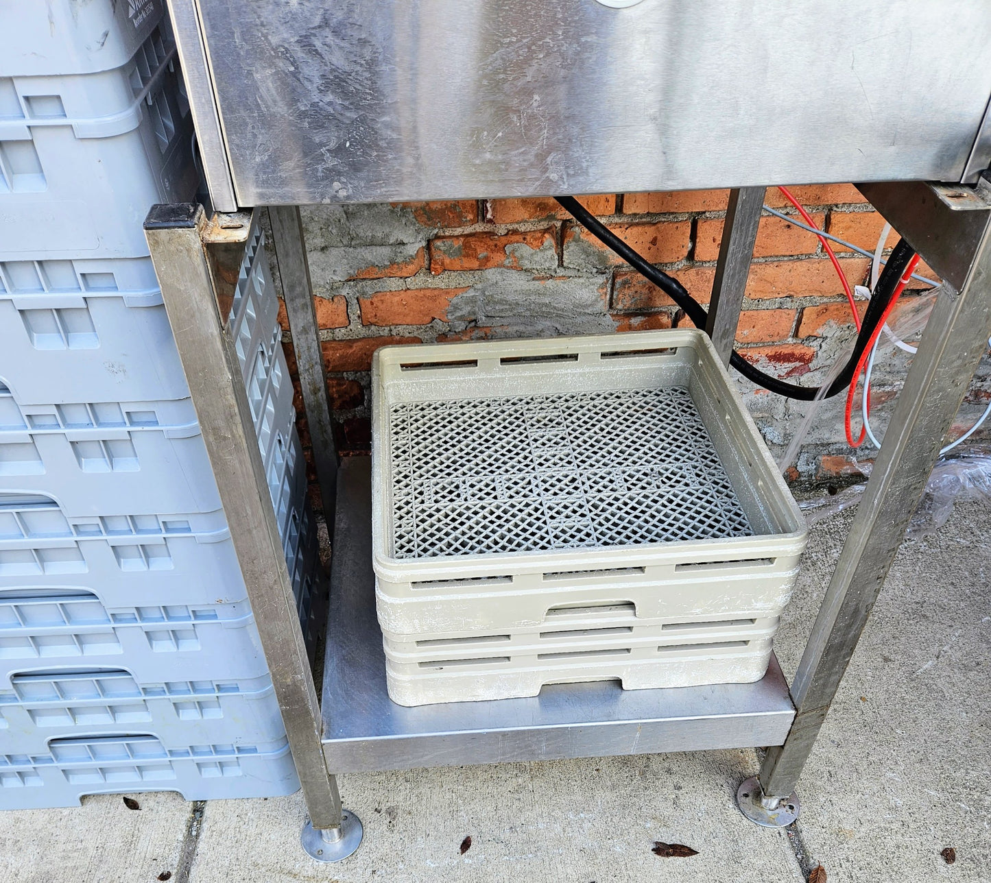 MEIKO FV 40.2G UNDERCOUNTER COMMERCIAL DISHWASHER PLUSTAND & 10TRAYS WATCH VIDEO