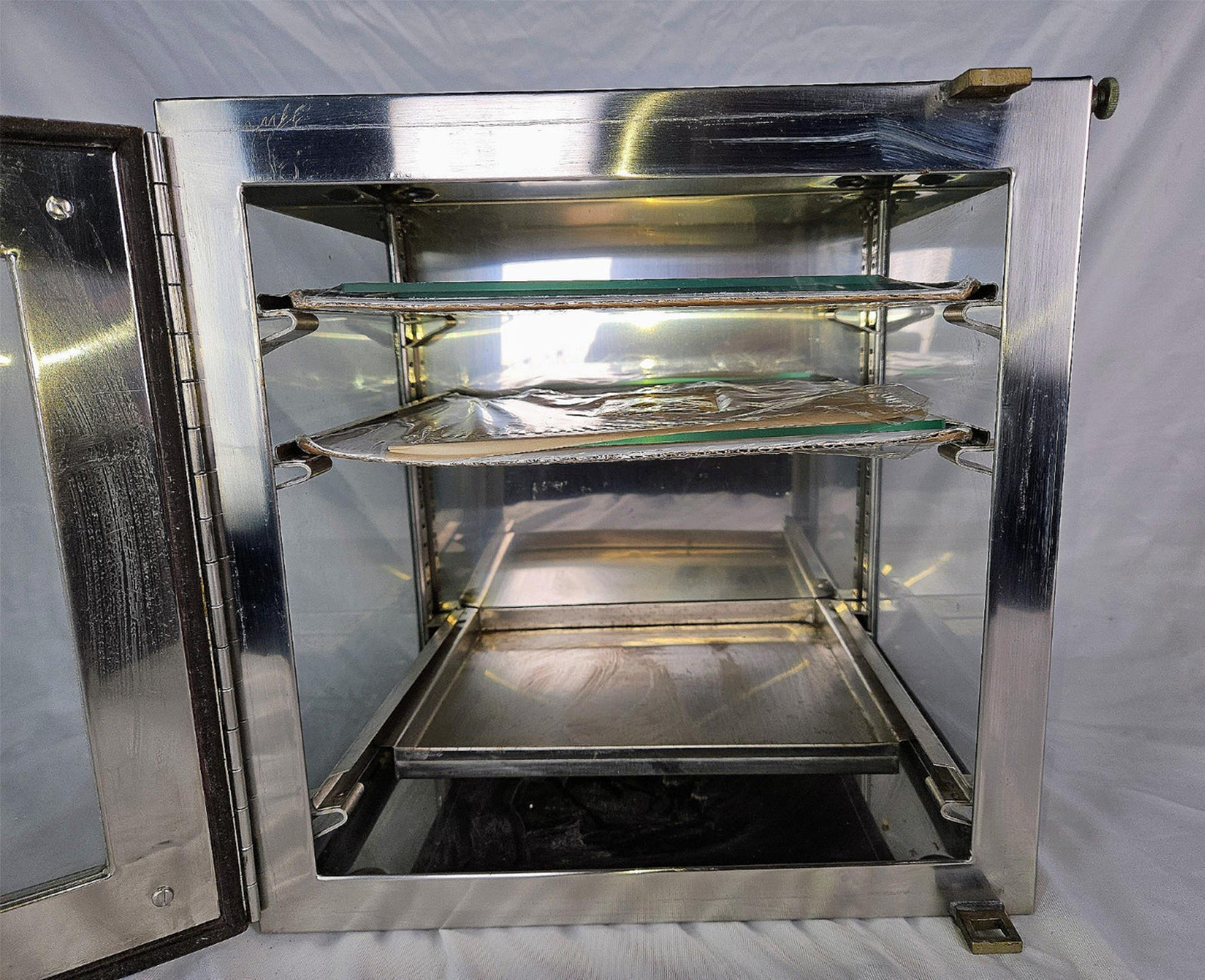 BRINKMANN 12.5 x 12 x 12 DESICCATOR CABINET & BIORAD INNER PLATE 90-DAY-WARRANTY