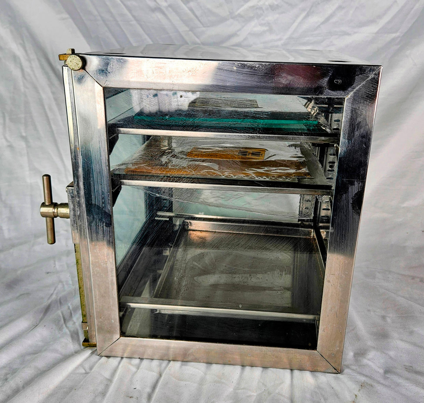 BRINKMANN 12.5 x 12 x 12 DESICCATOR CABINET & BIORAD INNER PLATE 90-DAY-WARRANTY