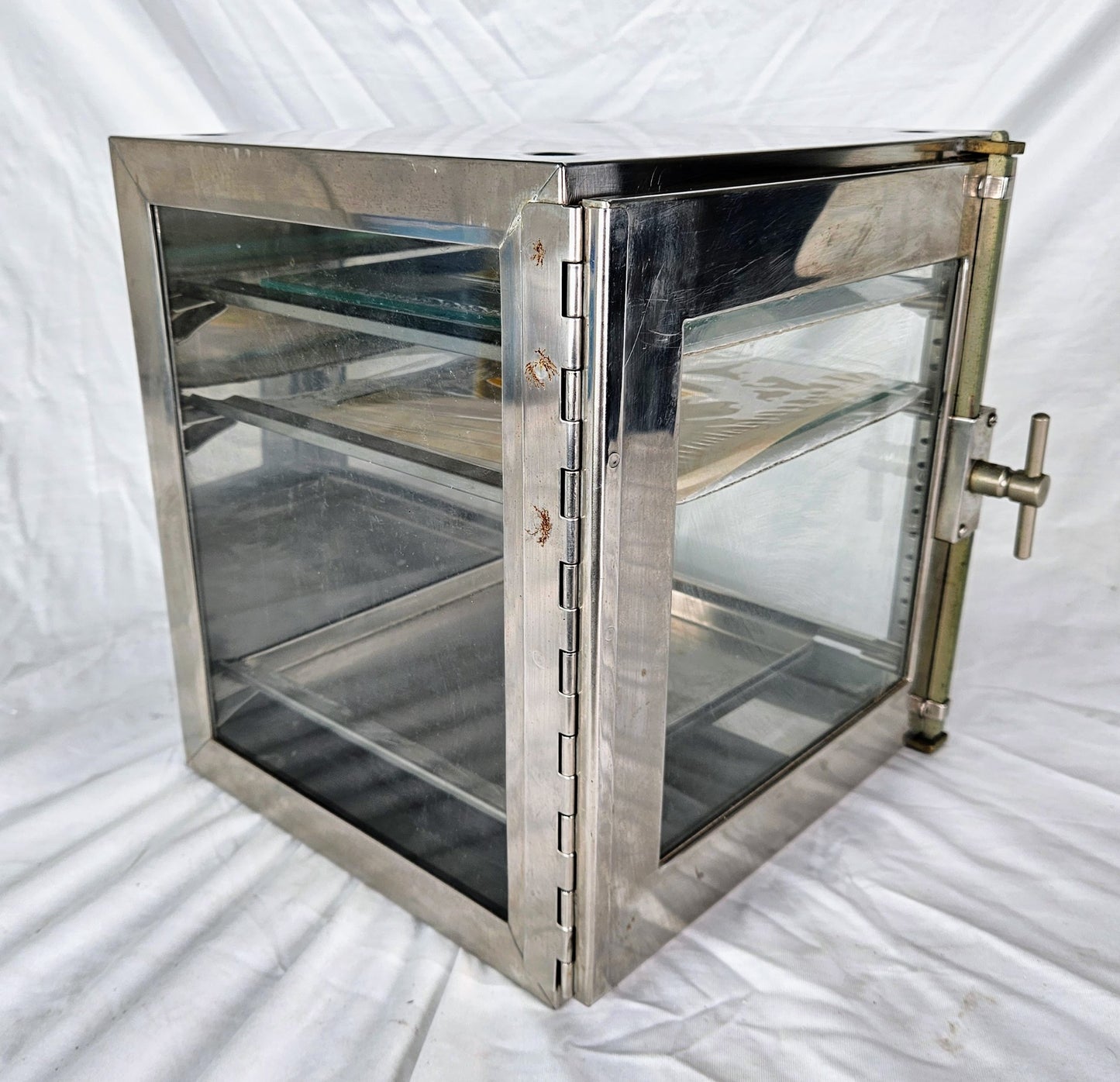 BRINKMANN 12.5 x 12 x 12 DESICCATOR CABINET & BIORAD INNER PLATE 90-DAY-WARRANTY