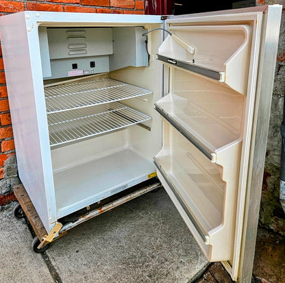 FISHER SCIEN 146E LAB ISOTEMP™ REFRIGERATED INCUBATOR 120-DAY-WARRANTY FREE SHIP