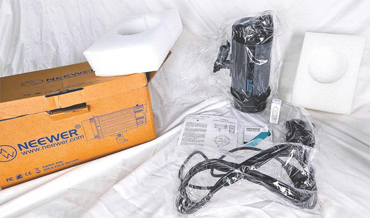 NEEWER N-300W™ STROBE FLASH LIGHT FOR STUDIO LOCATION PORTRAIT PHOTOGRAPHY BRNEW