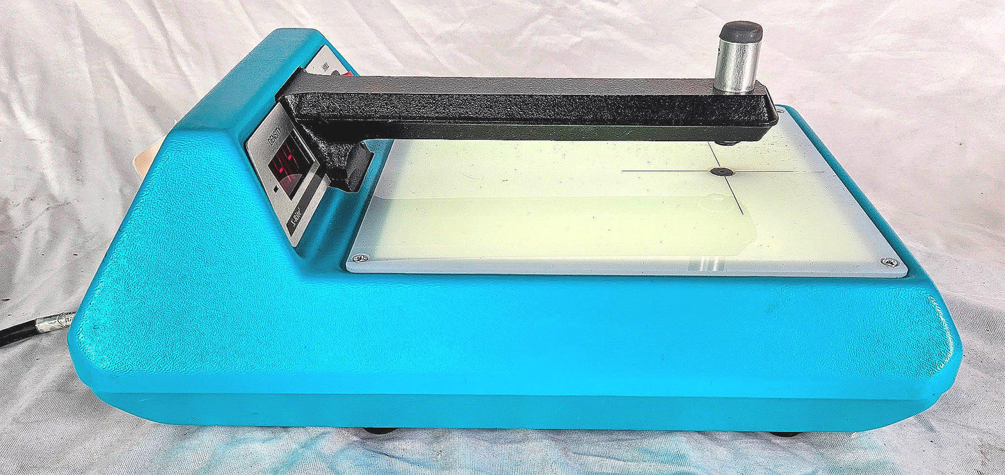 X-RITE 301 TRANSMISSION DENSITOMETER CALIB STRIP & MANUAL 90DAYWARRANTY FREESHIP