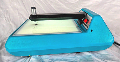 X-RITE 301 TRANSMISSION DENSITOMETER CALIB STRIP & MANUAL 90DAYWARRANTY FREESHIP