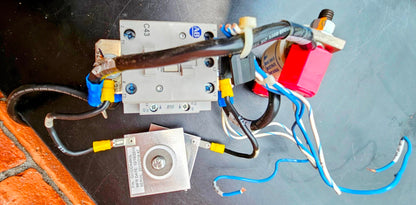 3PHASE ALLEN BRADLEY &  FERRAZ SHAWMUT AMP TRAP FREESHIP