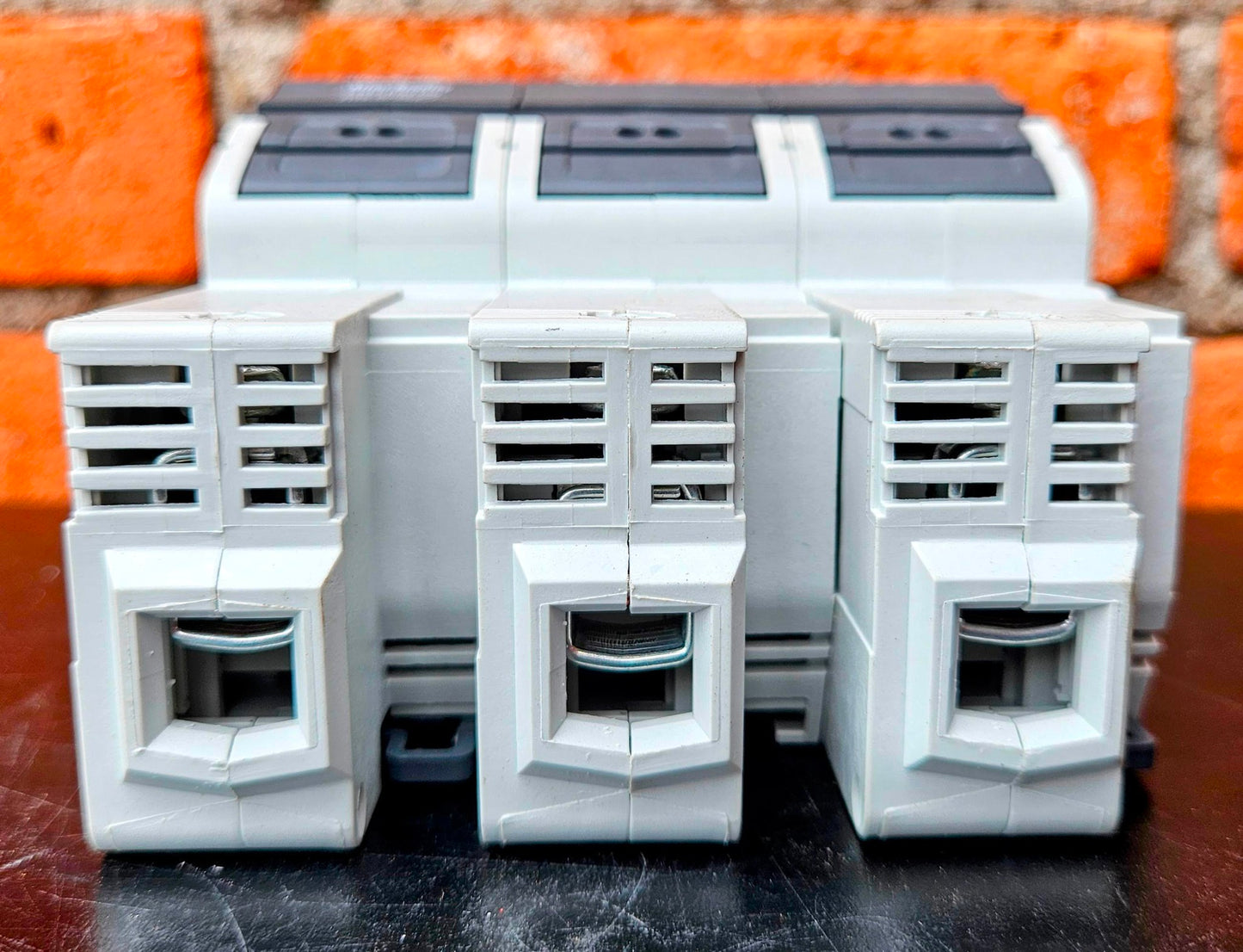 3PHASE ALLEN BRADLEY &  FERRAZ SHAWMUT AMP TRAP FREESHIP