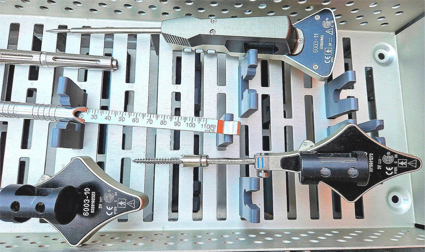 STRYKER SURGICAL 6001-35 LARGE STERILIZING TRAY with 8 KNEE INSTRUMENTS + MANUAL