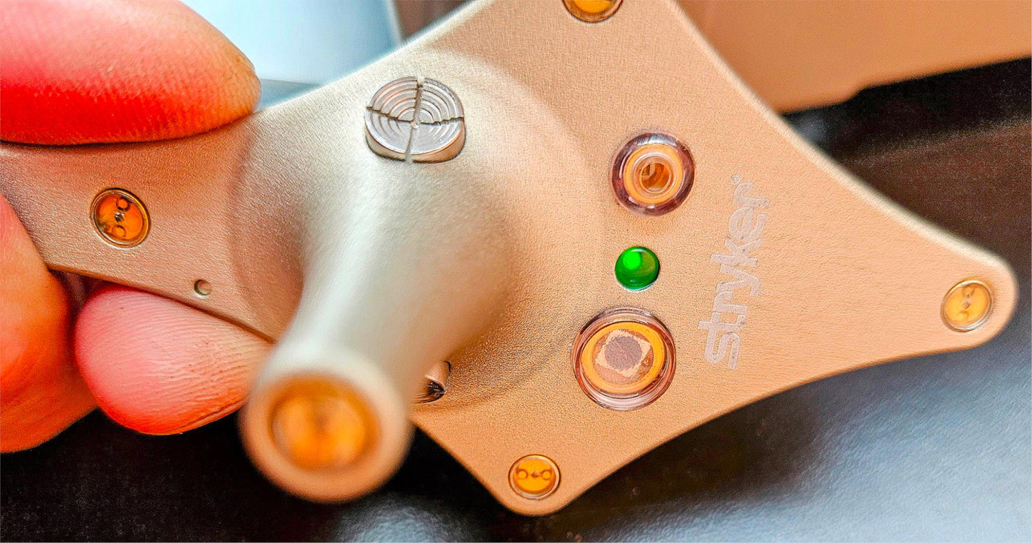 STRYKER SURGICAL NAVIGATION SYSTEM 6000-200 & SENSOR BAR & MONITOR but no CPU