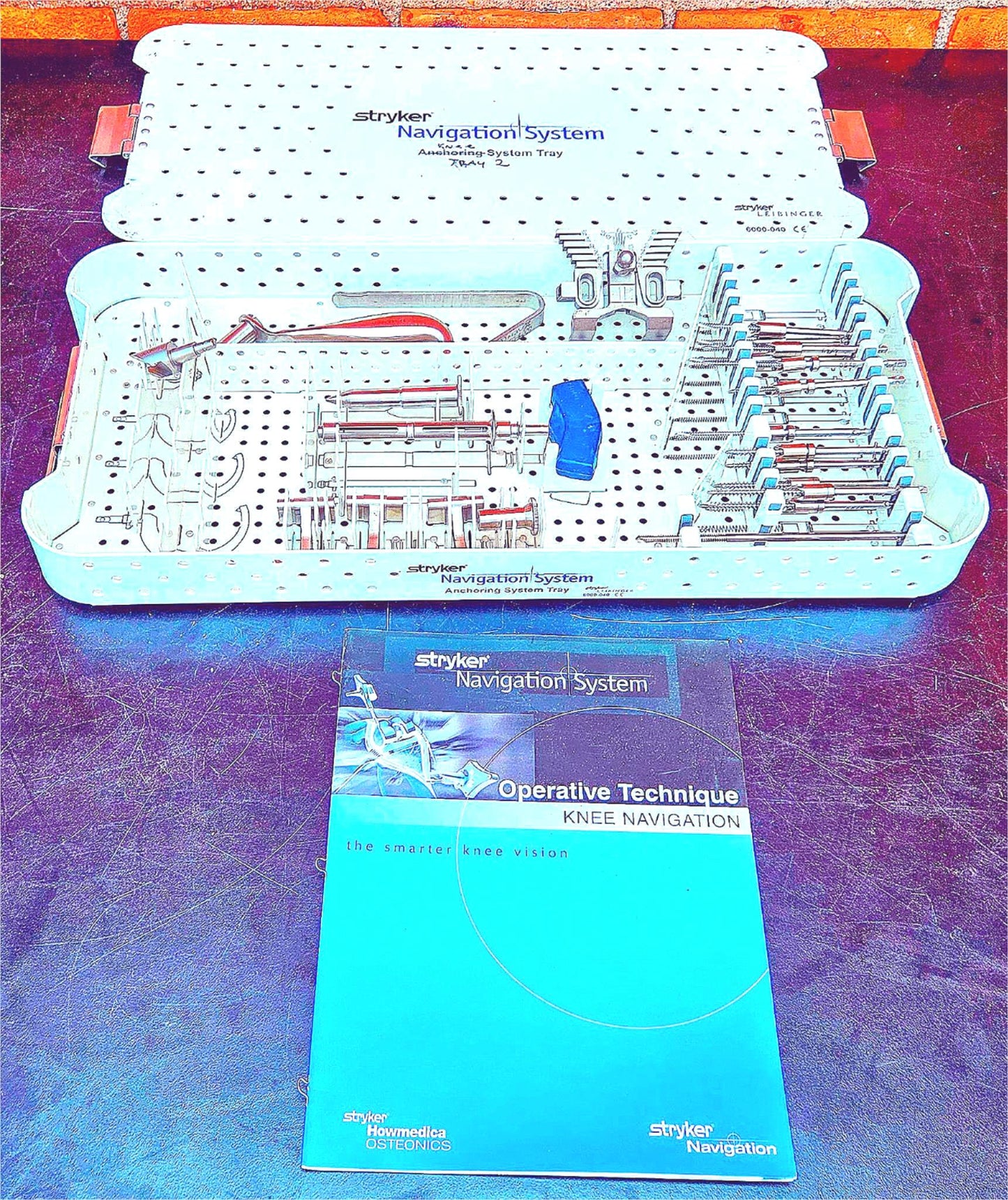 STRYKER 6000-040 SURGICAL NAVIGATION STERILIZING TRAY with 23 KNEE INSTRUMENTS