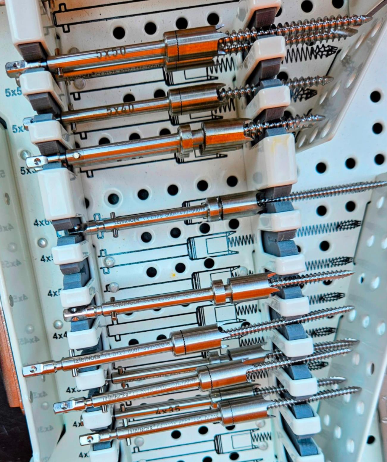 STRYKER 6000-040 SURGICAL NAVIGATION STERILIZING TRAY with 23 KNEE INSTRUMENTS