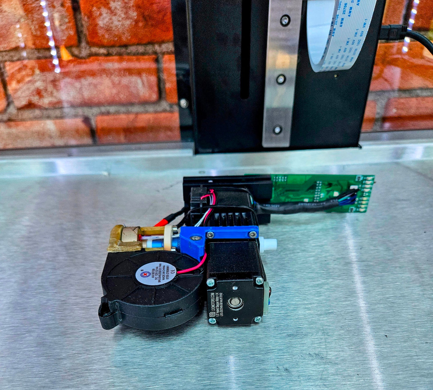 HYREL SYSTEM 30M ENCLOSED 3D PRINTER FOR PARTS FREE USA COMMERCIAL SHIP