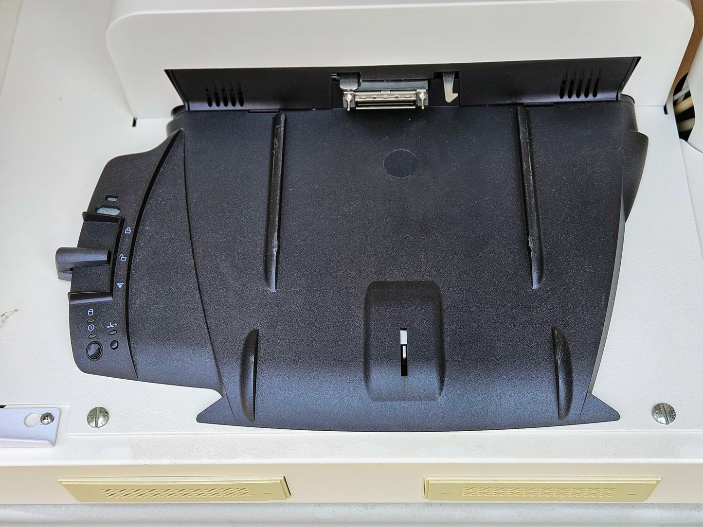 STRYKER SURGICAL NAVIGATION SYSTEM 6000-200 & SENSOR BAR & MONITOR but no CPU