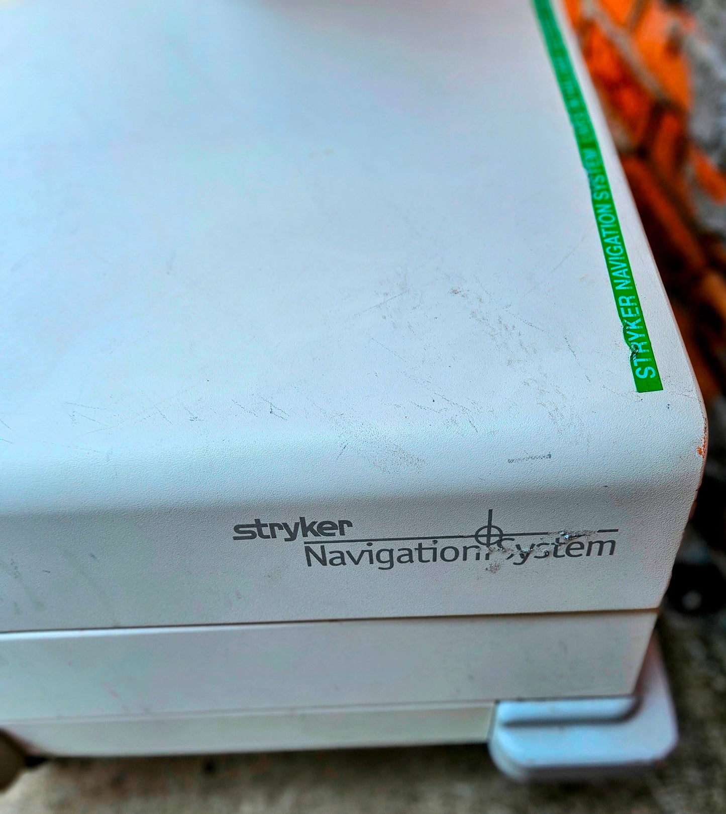 STRYKER SURGICAL NAVIGATION SYSTEM 6000-200 & SENSOR BAR & MONITOR but no CPU